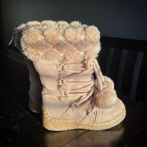Adorable airwalker boots